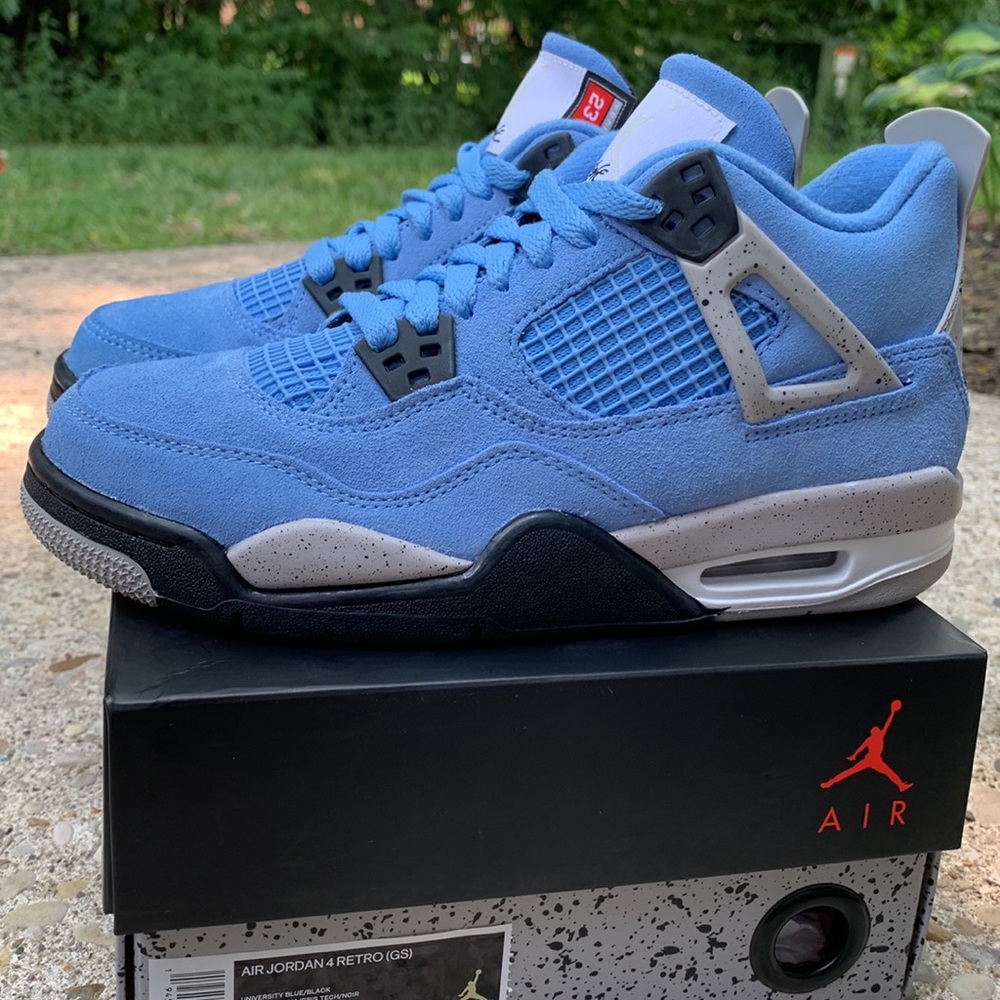 NEW Jordan 4 Retro University Blue Size 5 Y/ 6.5 Women